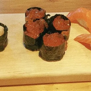 Hotate, ikura, and salmon. Notice the small rice portions on the salmon.