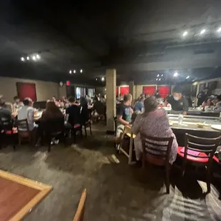Sorry for the blur only one single table and the rest is hibachi seating.