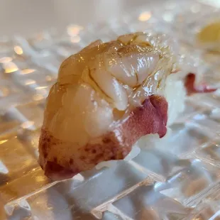 Live Lobster Nigiri from Maine (Omakase Course #13 - Nigiri Course #4)