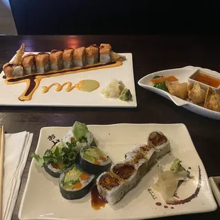 Fantastic Roll (top left), crab rangoon (top right), Vegetable Roll (bottom left), &amp; sweet potato roll (bottom right).