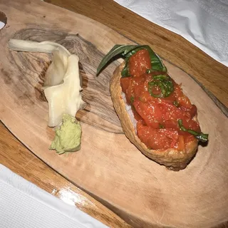 Spicy Vegan Tuna Inari (1)