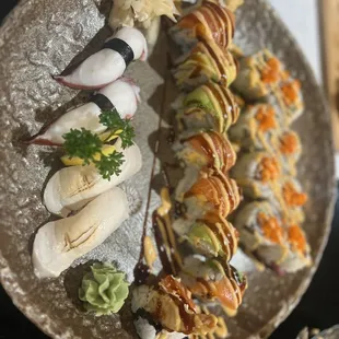 Octopus, white tuna, Tomo Saka, and Sea world rolls! Fresh and delicious!