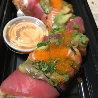 Golden Tomo Roll