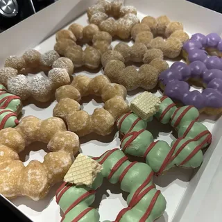 Box of 12 Mochi Donuts
