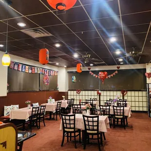 Are you ready for Valentine's Day？ Come in Join Us！