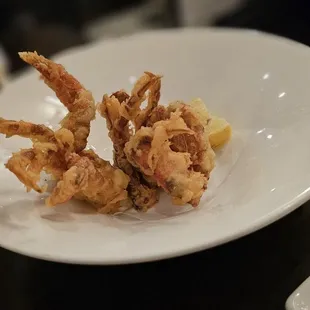 food, chicken wings and fried chicken