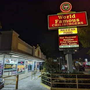 the outside of the restaurant