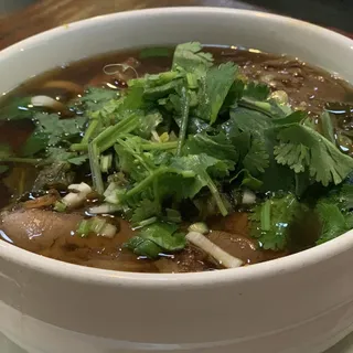 Sliced Braised Beef Noodle Soup