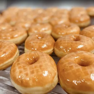 Tom's Donuts