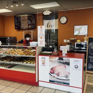 sushi and sashimi, interior