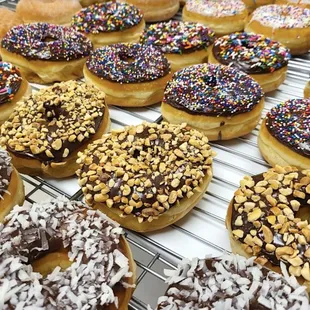 donuts, dough desserts, food