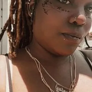 Lashuntay G.