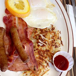 bacon, eggs, hash browns, and hash browns