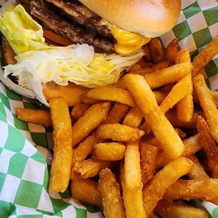 Double Cheeseburger w/fries