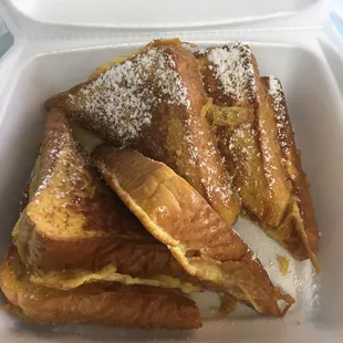 French toast is so good! Must try!