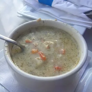 Tom's Classic Clam Chowder
