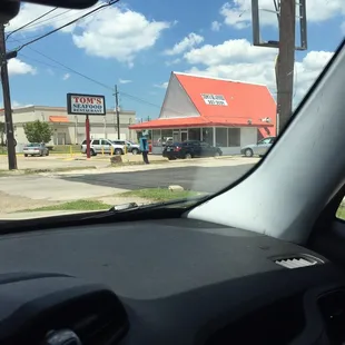 Good ole Tom&apos;s