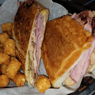 Tom&apos;s Cuban &amp; tots