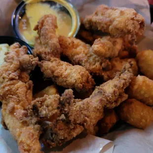 Chicken tenders &amp; potato tots