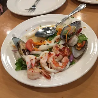 SL5. Spicy Seafood Salad