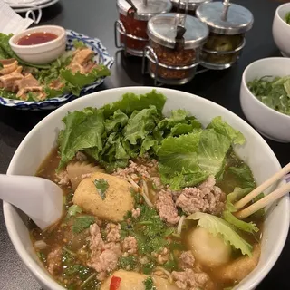 NS3. Tom Yum Noodle Soup