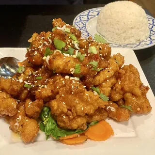 E5. Crispy Sesame Honey Chicken