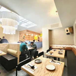 sushi and sashimi, interior