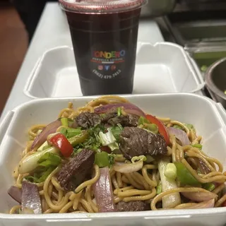 Tallarin Saltado de Carne