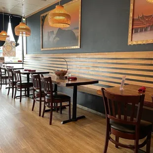 sushi and sashimi, interior