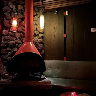 Love the cozy retro decor