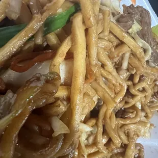 Beef Lo Mein 8 out of 10