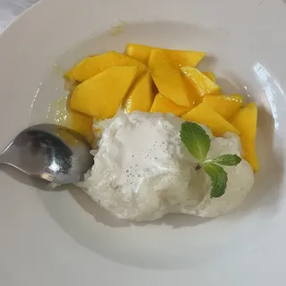 Sticky rice with Mango