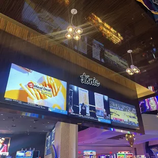 01/11/2025 Jeff's the best bartender here!!!