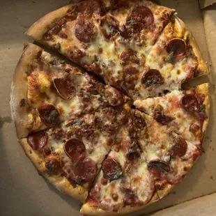 New York style pepperoni, bacon, and anchovies!