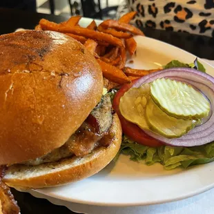 bacon hamburger; sweet tater fries (YUUUM!)
