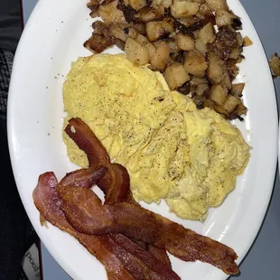 Bacon, Scrambled Eggs &amp; Homefries platter