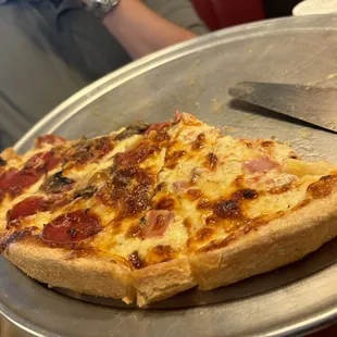 Half Hawaiian half pepperoni with mushrooms. The pic doesn't do it justice!