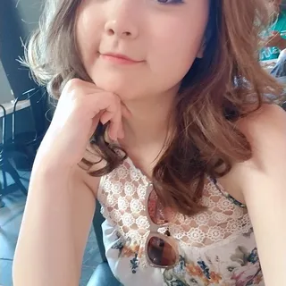 Reina Y.