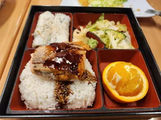 Tokyo Sushi