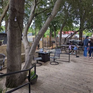 Plenty of shade and open air.
