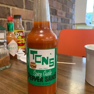 Ton&apos;s Spicy Garlic Pepper Sauce