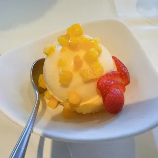 Mango ice cream
