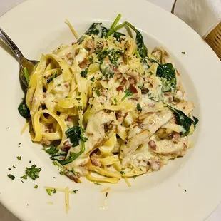 Spinach Chicken Alfredo