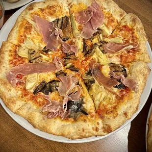 Prosciutto artichoke and eggplant SALTY PIZZA