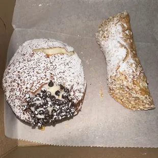 Cannoli paczki and Sicilian cannoli