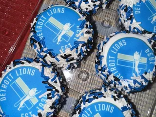 Tony Cannoli Sweets & Eats