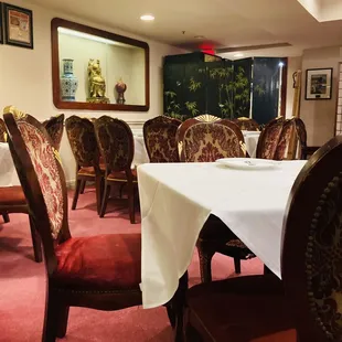 Tony Cheng&apos;s Restaurant Interior