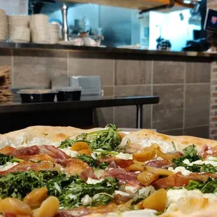 Prosciutto and Goat Cheese Pizza