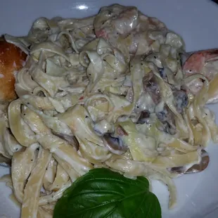 Fettuccine Alfredo