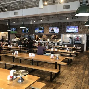 sushi and sashimi, interior